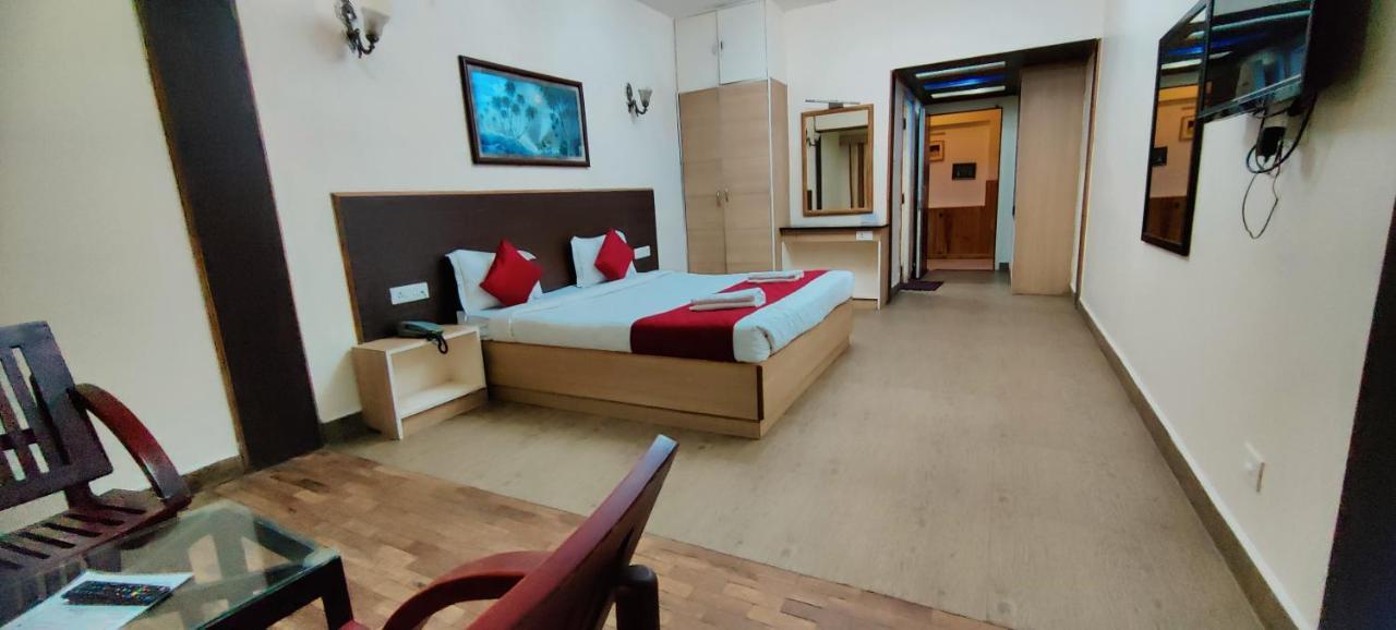Sapphire Grand Ooty Hotel Exterior photo