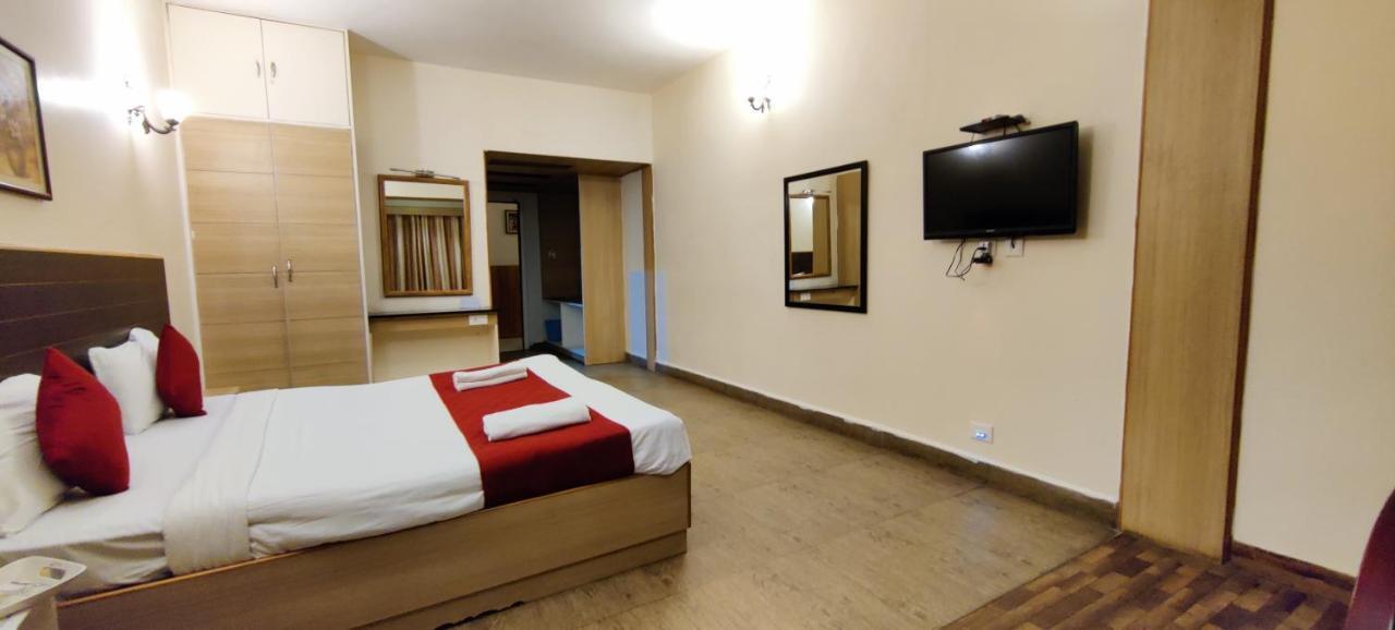 Sapphire Grand Ooty Hotel Exterior photo
